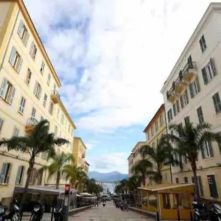 Spacieux F2 En Plein Coeur D'ajaccio Ajaccio (Corsica)